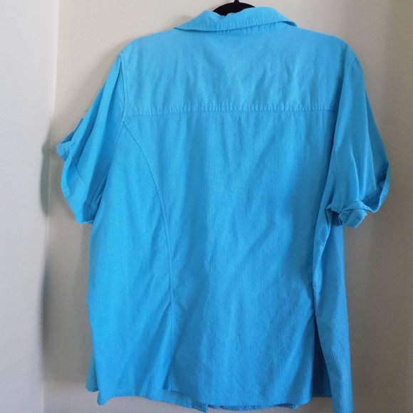 Basic Editions Light Blue Shirt - Picture 4 of 6